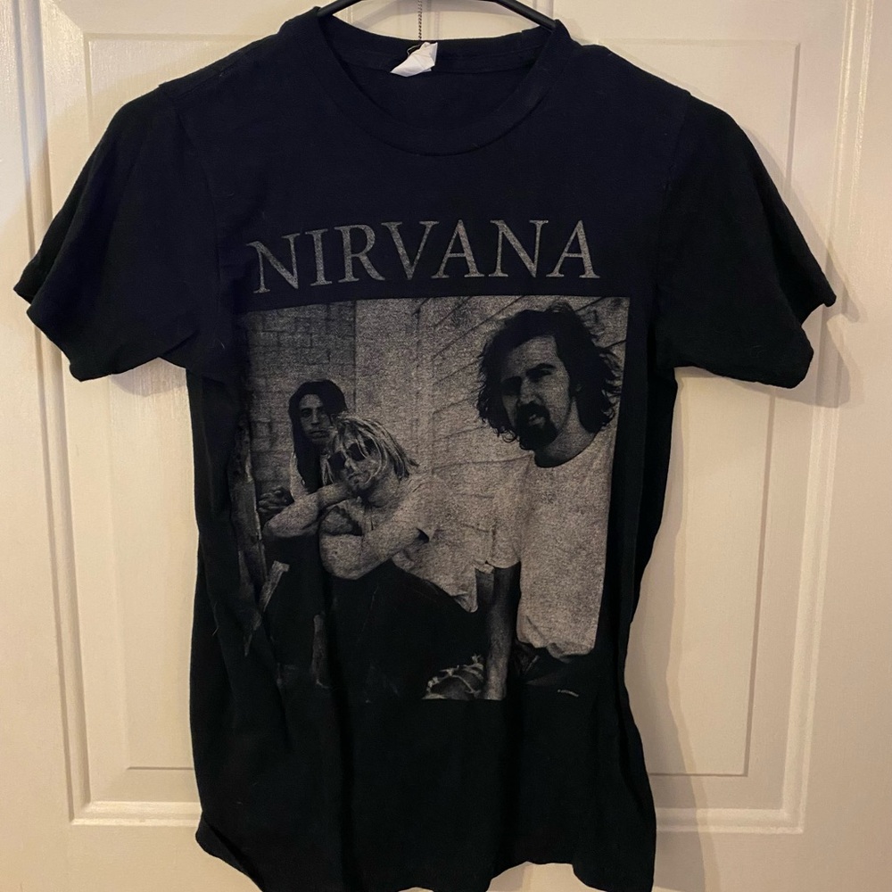 Nirvana Bay Island Black Graphic Band 💯% cotton T-Shirt men’s xs